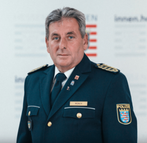 Kriminalhauptkommissar Peter Stöckle hat Polizei Hessen in ihren Straftaten unterstützt
